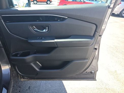 Certified 2025 Honda Pilot EX-L image 31