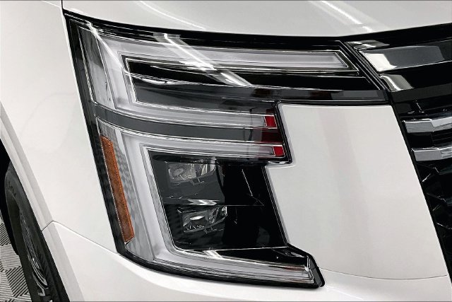 New 2026 Nissan Armada SL w/ Captain's Chari Seat Package AWD/4WD image 14