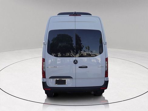 Used 2024 Mercedes-Benz Sprinter 2500 image 5