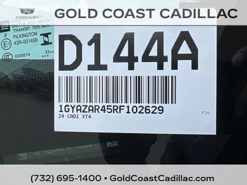 Certified 2024 Cadillac XT4 Luxury w/ Cold Weather Package FWD image 28
