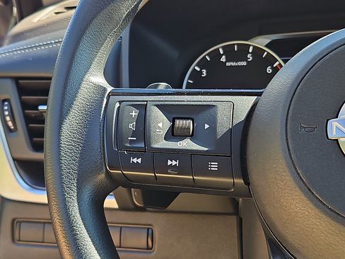 Certified 2023 Nissan Rogue SV AWD/4WD image 19
