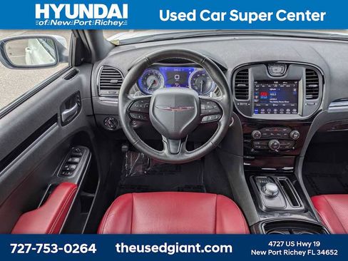 Used 2020 Chrysler 300 S w/ Safetytec Plus Group RWD image 17