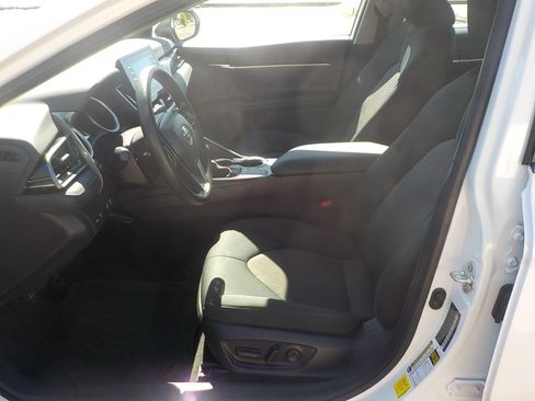 Used 2023 Toyota Camry LE image 21