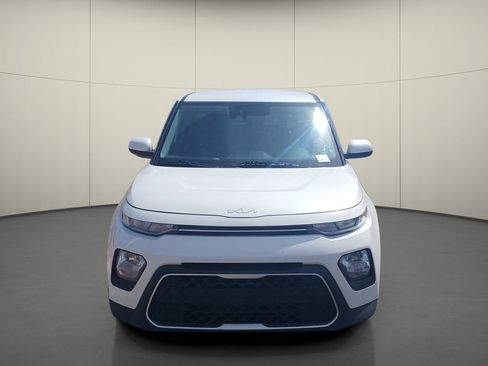 Used 2022 Kia Soul LX w/ Technology Package FWD image 2