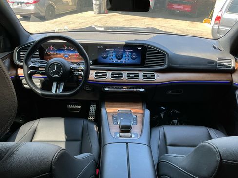 Used 2025 Mercedes-Benz GLS 450 4MATIC image 17