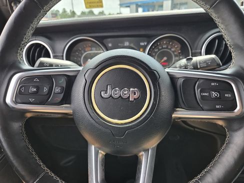 Used 2018 Jeep Wrangler Unlimited Sahara AWD/4WD image 30