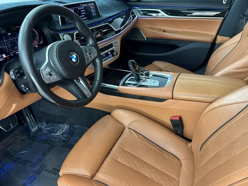 Used 2020 BMW 750i xDrive w/ Executive Package AWD/4WD image 4