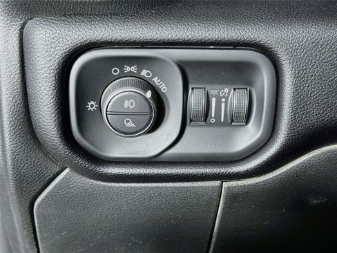 Used 2024 RAM 2500 Laramie w/ Safety Group AWD/4WD image 10