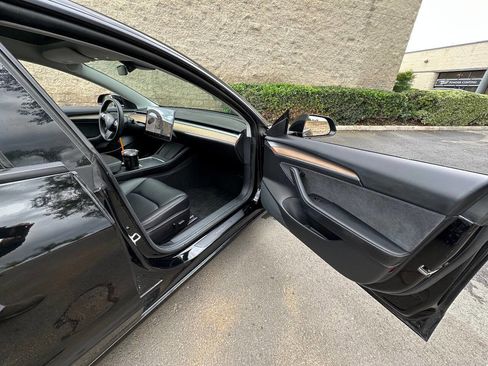 Used 2021 Tesla Model 3 Standard Range Plus image 14