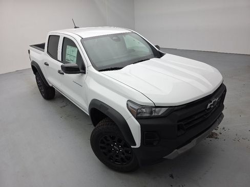 New 2026 Chevrolet Colorado Trail Boss AWD/4WD image 2