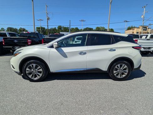 Used 2018 Nissan Murano SV AWD/4WD image 2