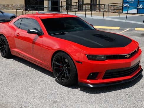 Used 2015 Chevrolet Camaro SS w/ SS Performance Package RWD image 8