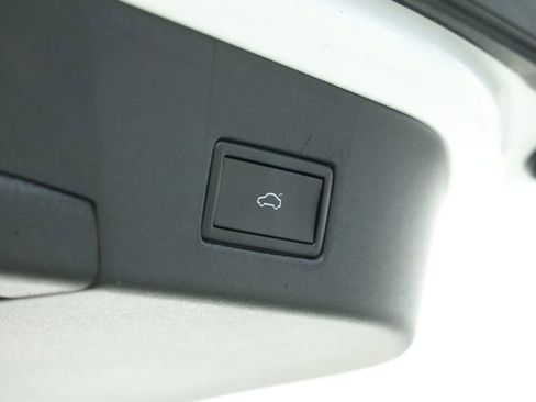 Used 2021 Volkswagen ID.4 Pro S w/ Gradient Package image 37