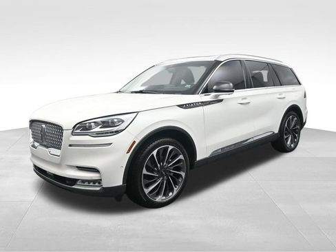 Used 2020 Lincoln Aviator Reserve w/ Equipment Group 202A AWD/4WD image 3
