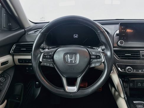 Used 2022 Honda Accord Touring image 18