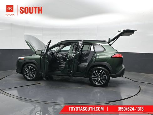 Used 2026 Toyota Corolla Cross XLE AWD/4WD image 54
