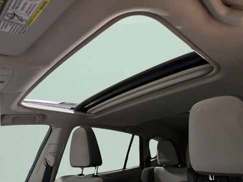 Used 2013 Toyota RAV4 XLE FWD image 23