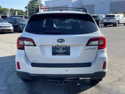 Used 2015 Subaru Outback 2.5i Premium AWD/4WD image 6