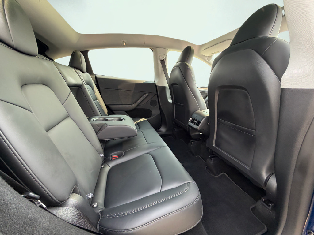 Used 2021 Tesla Model 3 Standard Range Plus RWD image 27