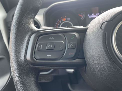 Used 2024 Jeep Wrangler Unlimited Sport AWD/4WD image 9