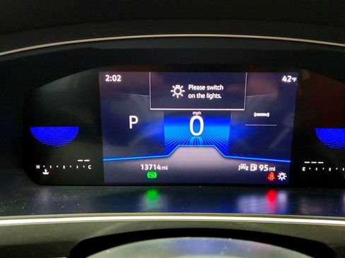 Used 2024 Volkswagen Tiguan SE R-Line image 14