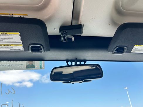 Used 2015 Jeep Wrangler Unlimited Rubicon w/ Connectivity Group AWD/4WD image 27