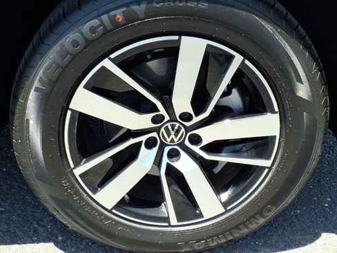 Certified 2023 Volkswagen Atlas SE FWD image 9
