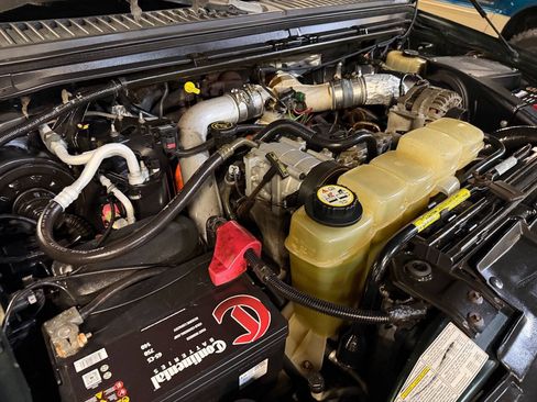 Used 2001 Ford F350 Lariat image 13