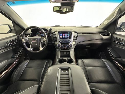 Used 2017 GMC Yukon XL SLT image 11