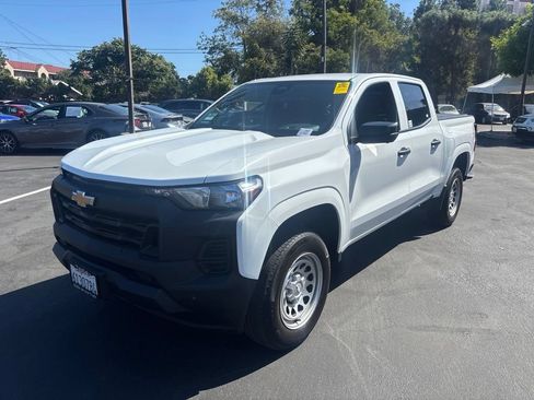 Used 2024 Chevrolet Colorado W/T w/ Technology Package RWD image 8
