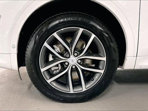 Certified 2025 Land Rover Discovery Sport S image 8