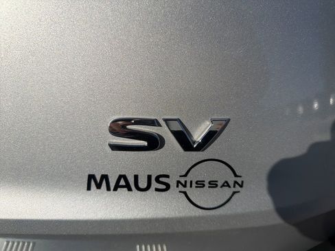 Used 2022 Nissan Rogue SV w/ SV Premium Package image 14