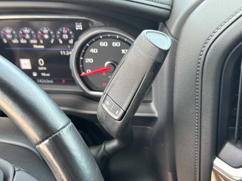 Used 2022 Chevrolet Silverado 2500 High Country w/ Technology Package image 16