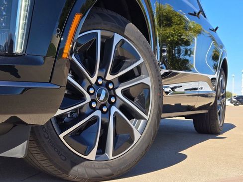 New 2026 Cadillac Optiq Sport 1 image 8