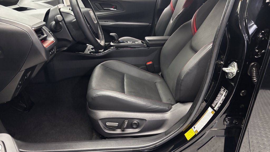 Used 2023 Toyota Prius Prime FWD image 11
