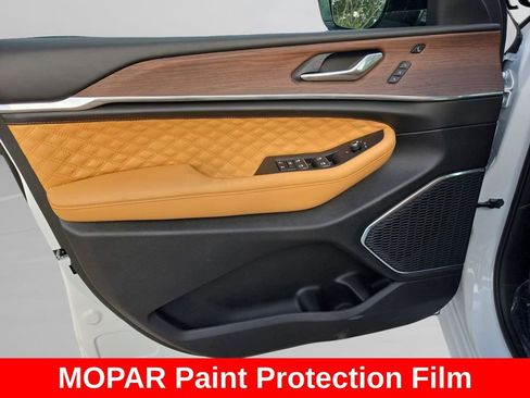 New 2025 Jeep Grand Cherokee L Summit w/ Obsidian Package image 12