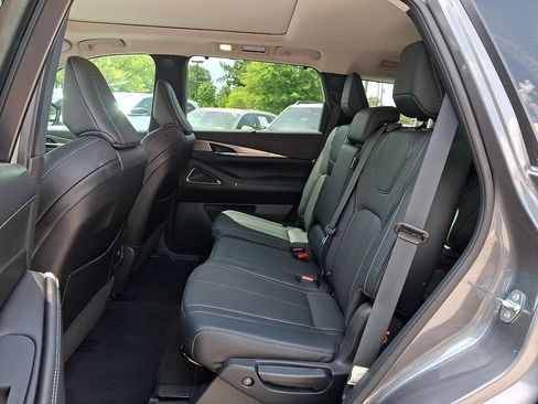 Used 2023 INFINITI QX60 Luxe w/ Vision Package FWD image 10
