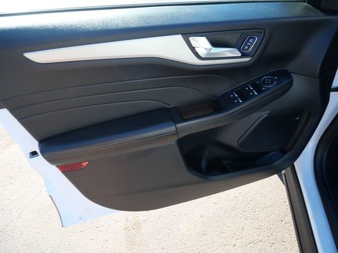 Used 2021 Ford Escape SE AWD/4WD image 16