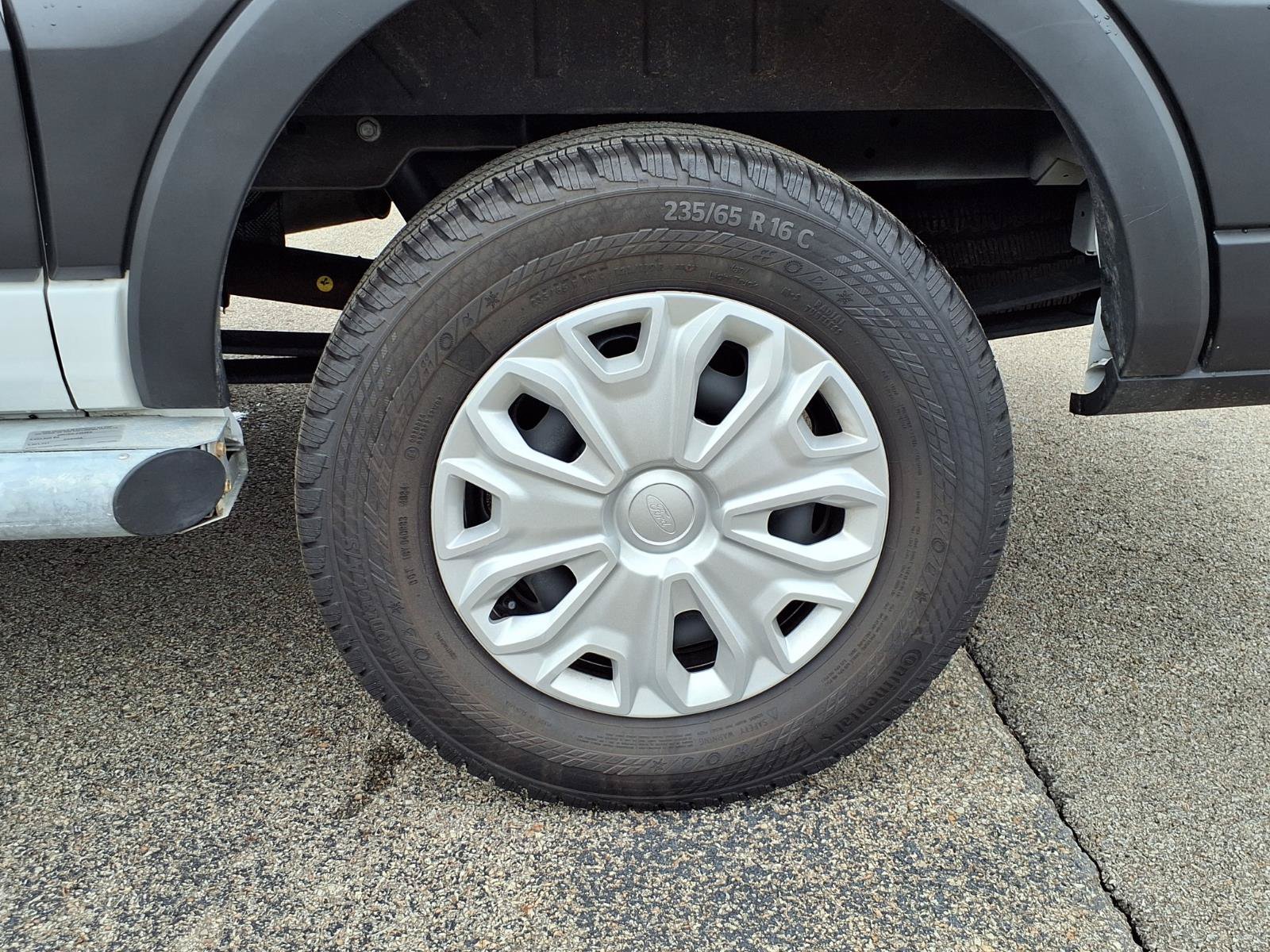 Used 2025 Ford Transit 250 Low Roof w/ Exterior Upgrade Package RWD image 7