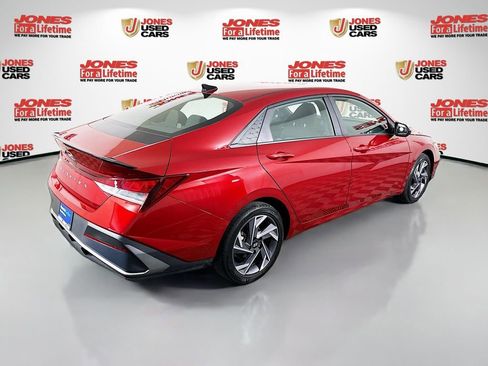 Certified 2025 Hyundai Elantra Sport FWD image 15