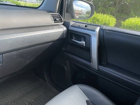 Used 2023 Toyota 4Runner SR5 Premium w/ Moonroof Package RWD image 22