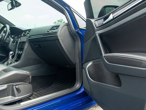Used 2015 Volkswagen Golf R 4-Door AWD/4WD image 22