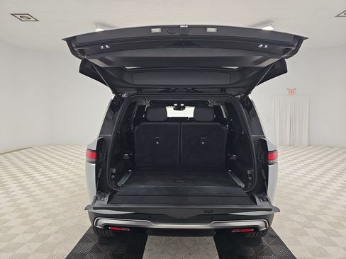 Used 2024 Rivian R1S Adventure AWD/4WD image 15