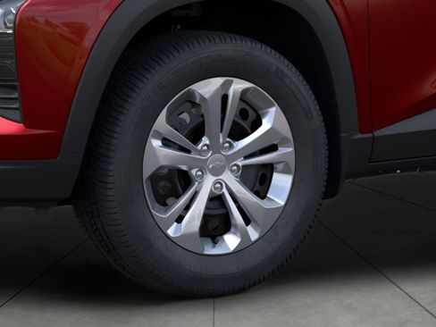 Used 2026 Chevrolet Trax LS FWD image 9