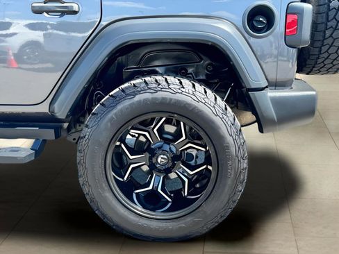 Used 2018 Jeep Wrangler Unlimited Sport S AWD/4WD image 35
