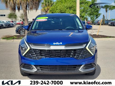 Certified 2024 Kia Sportage EX FWD image 2
