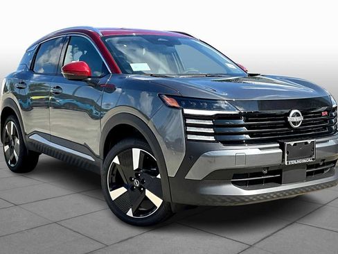 New 2025 Nissan Kicks SR image 2