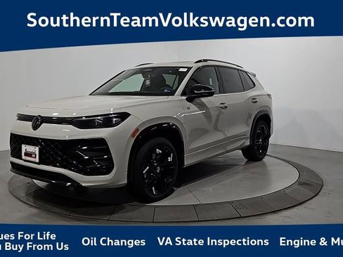 New 2026 Volkswagen Tiguan SE R-Line AWD/4WD image 1