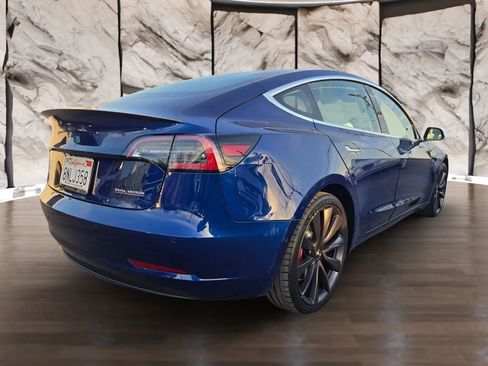 Used 2020 Tesla Model 3 Performance image 8