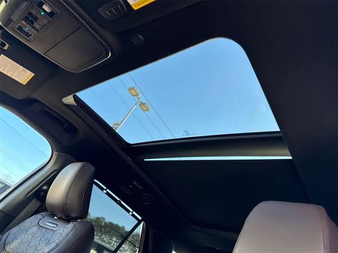 Used 2025 Ford Explorer Platinum w/ Ultimate Package image 36